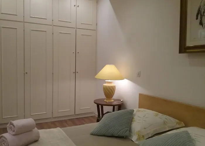 Apartment La Pepiniere Victoria - Canal & Pepiniere -50m2